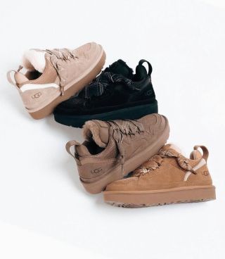 UGG Lowmel máme na e-shopu hned v několika barevných kombinacích. Které se ti líbí? Dejte nám vědět do komentářů. ⤵️...